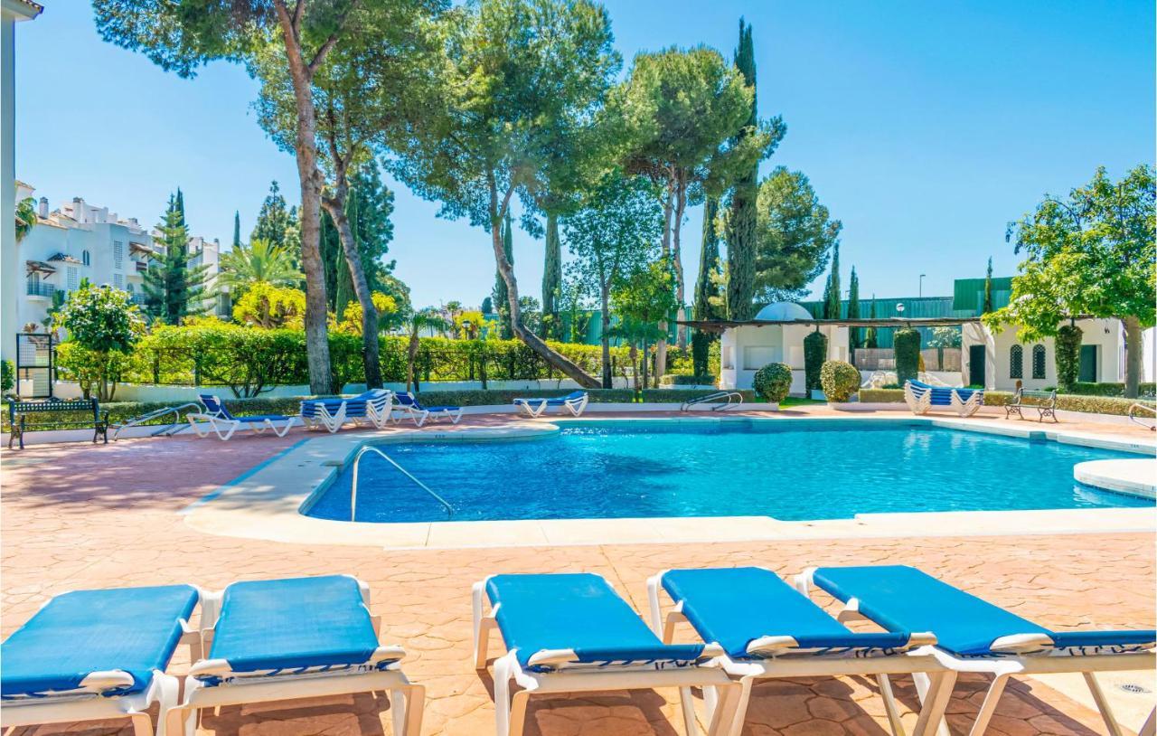 Lovely Apartment In Marbella With Kitchenette Экстерьер фото