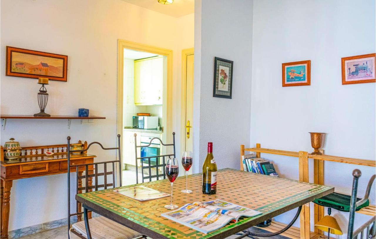 Lovely Apartment In Marbella With Kitchenette Экстерьер фото
