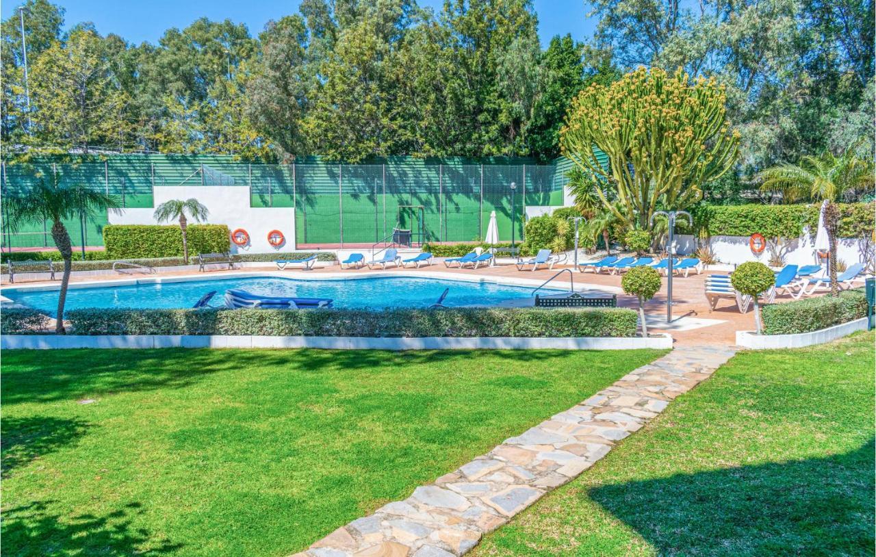 Lovely Apartment In Marbella With Kitchenette Экстерьер фото