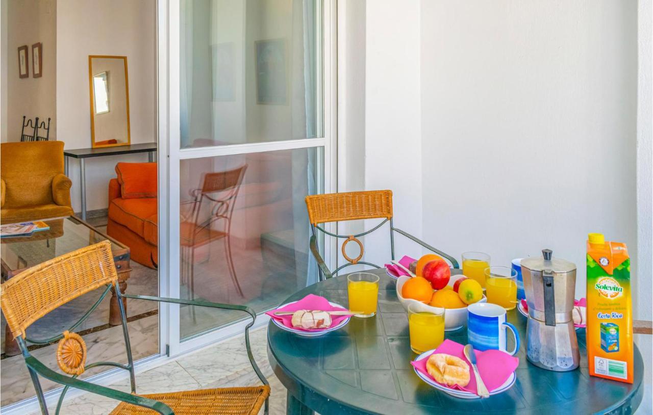 Lovely Apartment In Marbella With Kitchenette Экстерьер фото