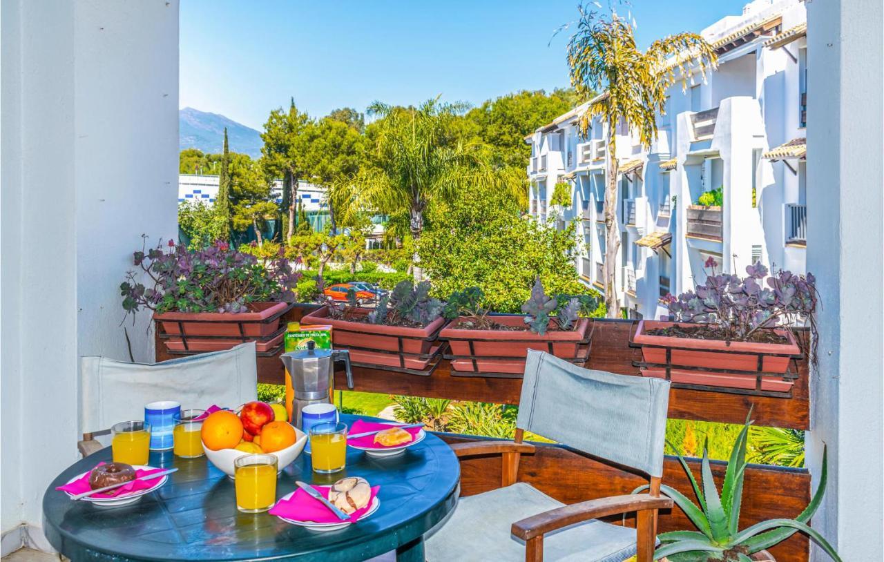 Lovely Apartment In Marbella With Kitchenette Экстерьер фото