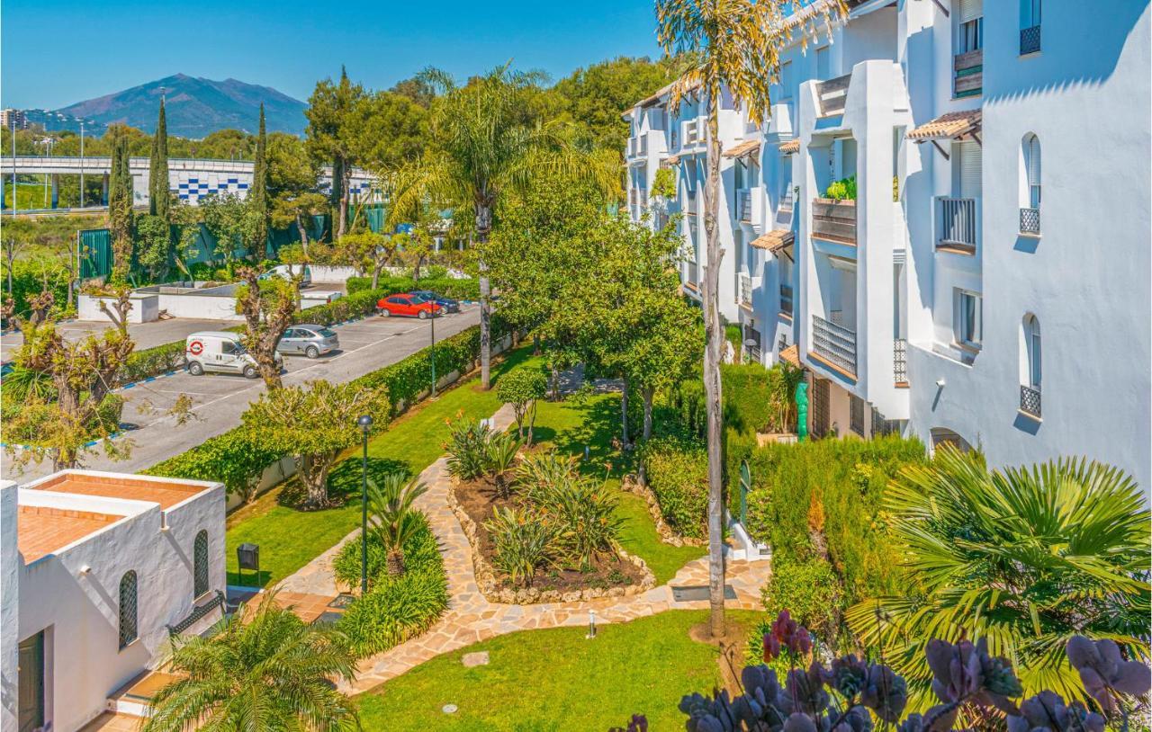 Lovely Apartment In Marbella With Kitchenette Экстерьер фото
